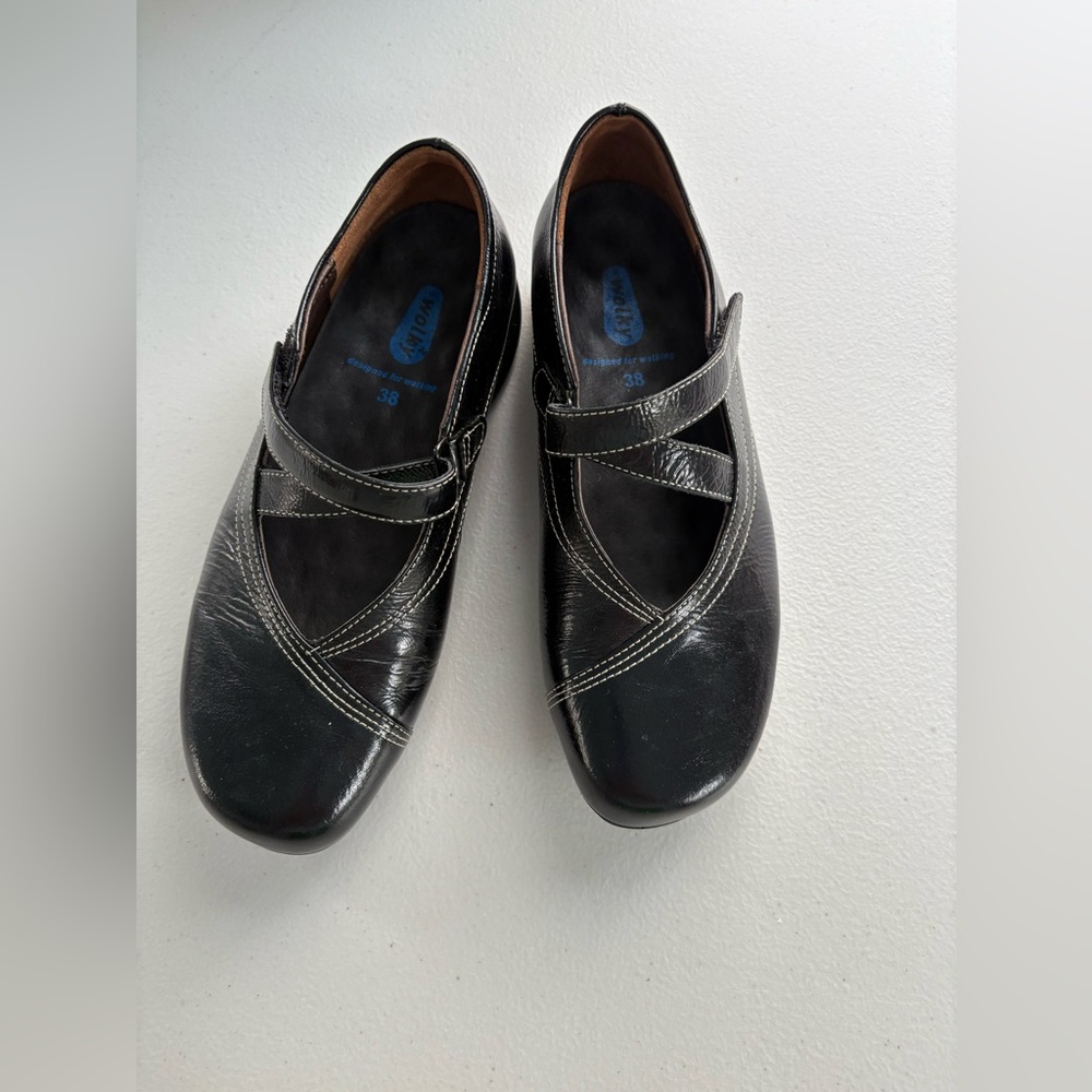 Wolky size 38 or 7 NWOT black leather shoes
